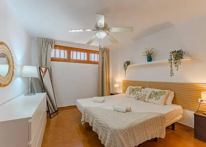 Pool View Garden Apartment *